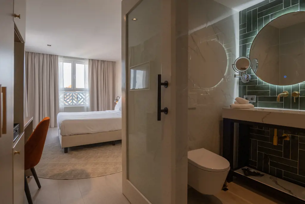 Badkamer in het Harbor Hotel Curaçao