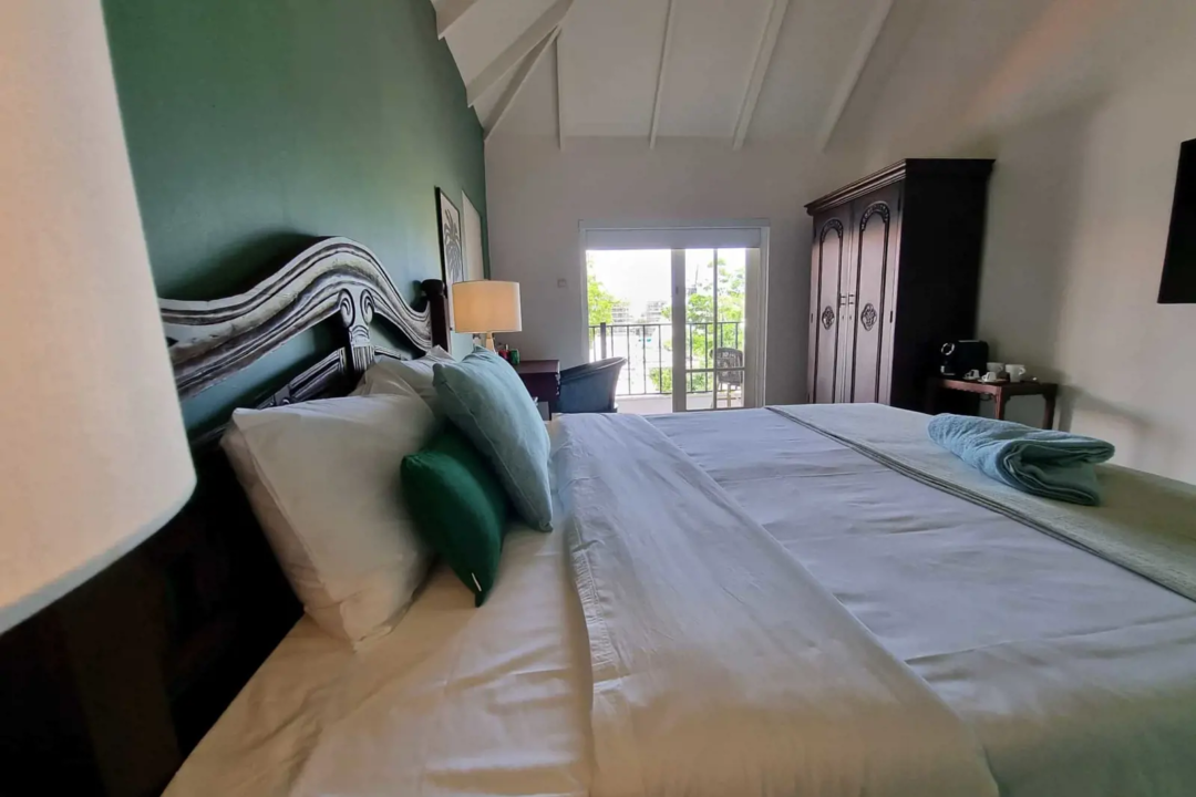 Een hotelkamer op Kura Botanica