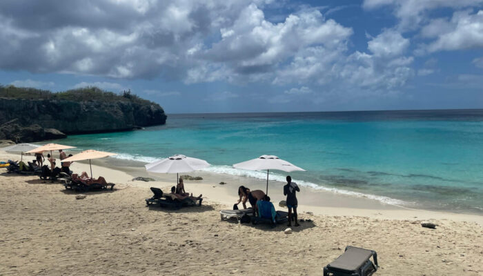 Het strand van de Kleine Knip op Curaçao