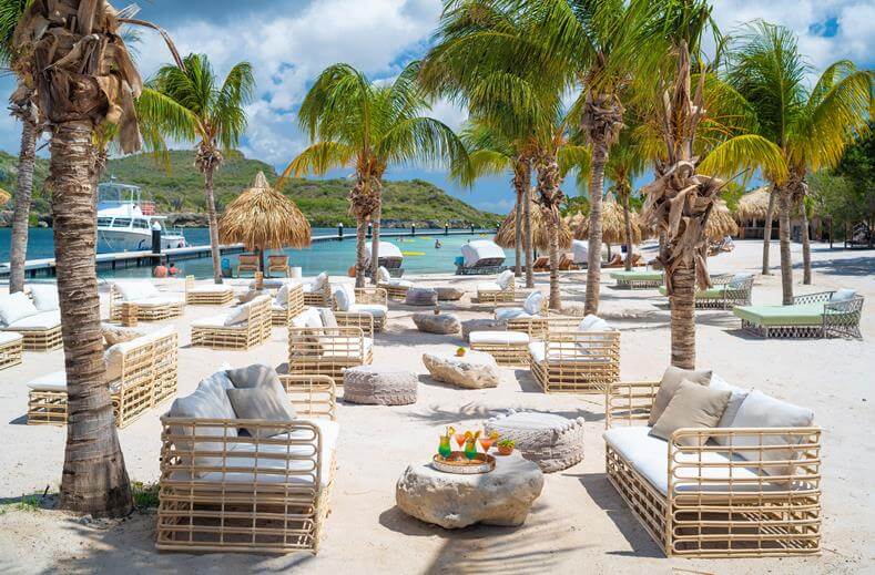strandbedden op Sandals Royal Curacao 