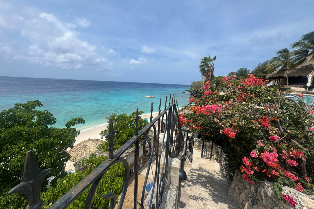 Playa Beach Club – Luxe chillspot op Westpunt