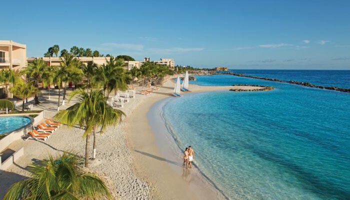 Het strand bij Sunscape Curaçao Resort & Spa