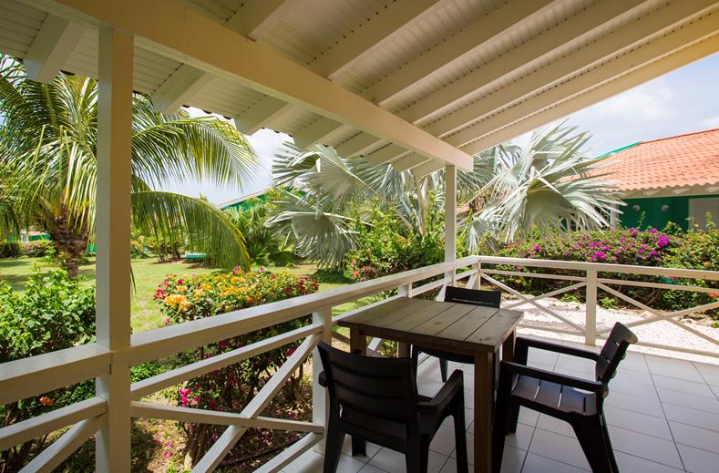 Terras op het Bon Bini Seaside Resort