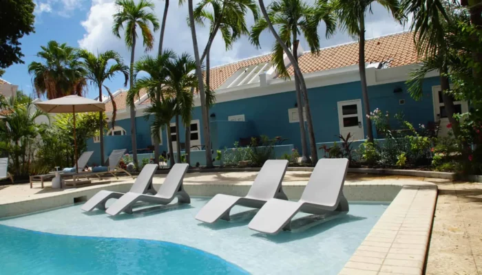 Het zwembad van het Kura Botanica hotel op curacao